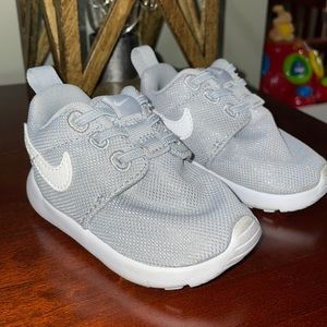 Nike sneakers size 4c